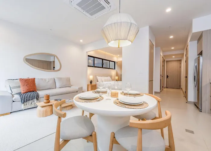 Naumi N445 | With Balcony + Club And Pools In Playas Del Coco