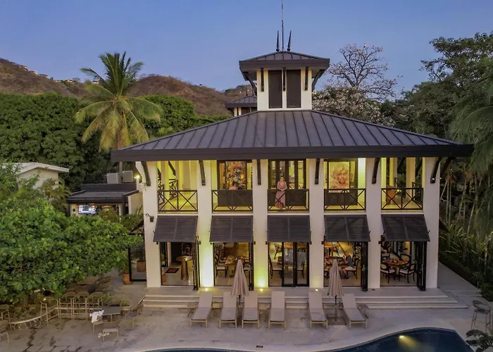 Naumi N445 | With Balcony + Club And Pools In Playas Del Coco * Sardinal (Guanacaste)