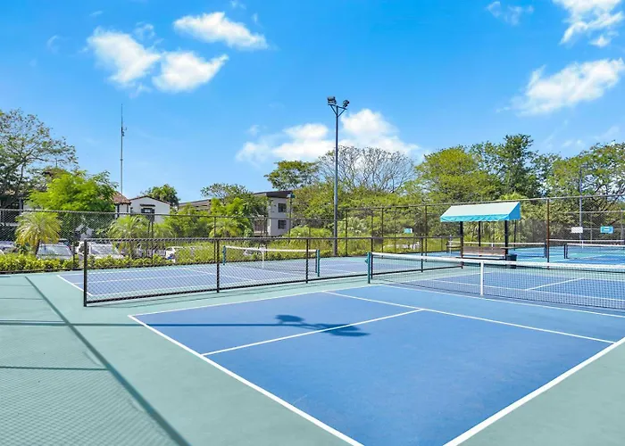 Naumi N445 | With Balcony + Club And Pools In Playas Del Coco * Sardinal (Guanacaste)